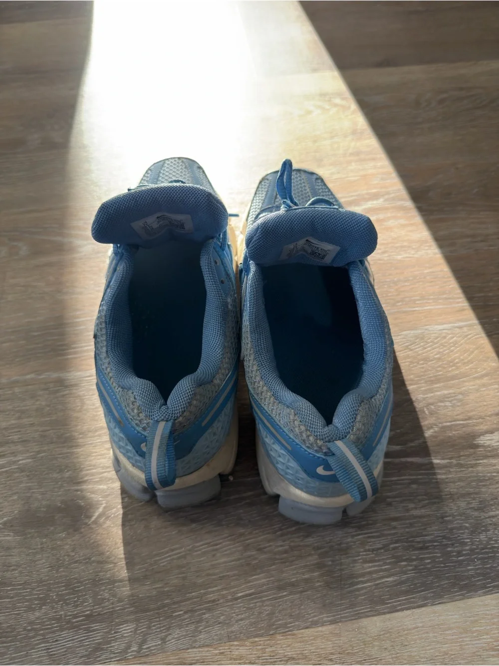 Nike Vomero 5 Big Kids' Shoes size7Y